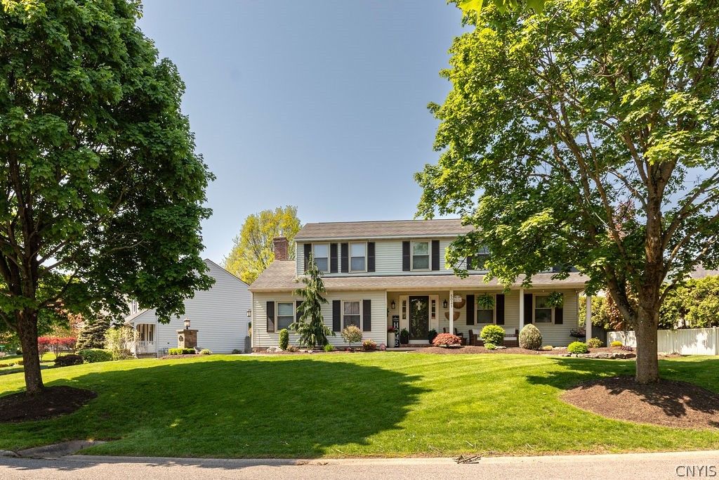 5021 Chesapeake Drive, Clay, NY 13212