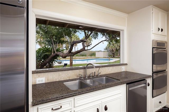 4015 Hobbs Drive, Edinburg, TX 78539