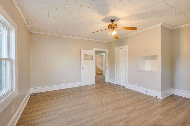 282 Tucapau Road, Wellford, SC 29385