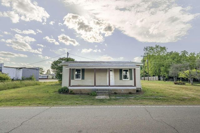 282 Tucapau Road, Wellford, SC 29385
