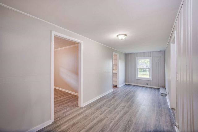 282 Tucapau Road, Wellford, SC 29385