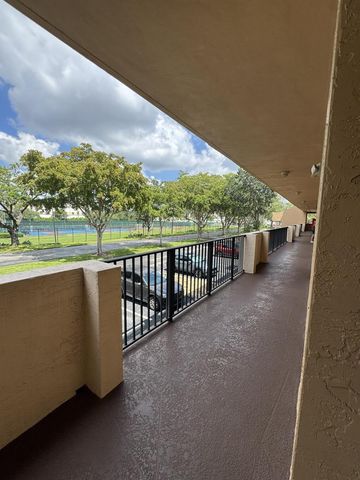 6720 Coral Lake Drive 6720, Margate, FL 33063