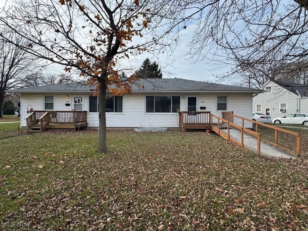 1612 Maple Drive, Lorain, OH 44052