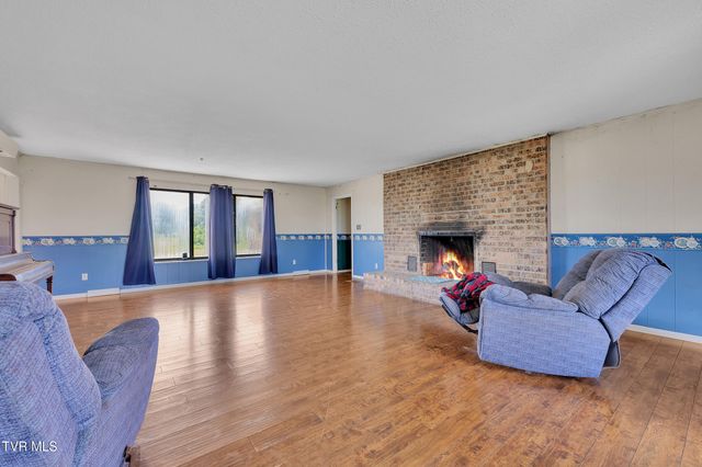 10960 Lonesome Pine Trail, Bulls Gap, TN 37711