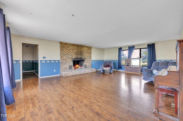 10960 Lonesome Pine Trail, Bulls Gap, TN 37711