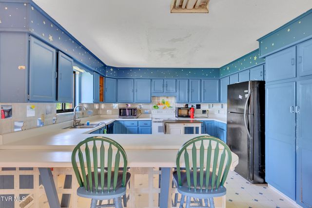 10960 Lonesome Pine Trail, Bulls Gap, TN 37711