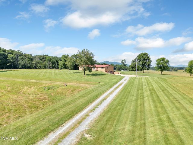 10960 Lonesome Pine Trail, Bulls Gap, TN 37711