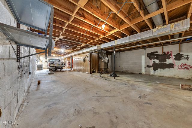 10960 Lonesome Pine Trail, Bulls Gap, TN 37711