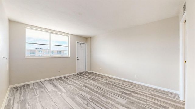 1051 HILLSBORO MILE 905E, Hillsboro Beach, FL 33062