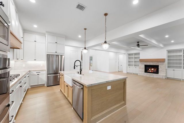 12111 Oak Haven W, Magnolia, TX 77354