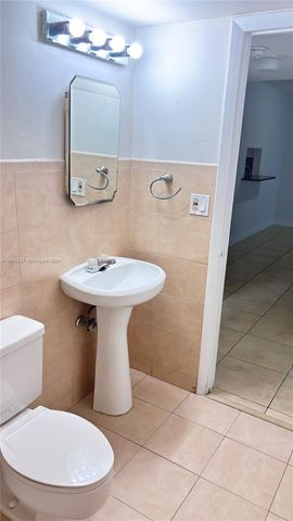 10421 N Kendall Dr C201, Miami, FL 33176