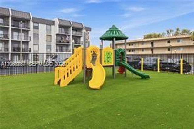 10421 N Kendall Dr C201, Miami, FL 33176