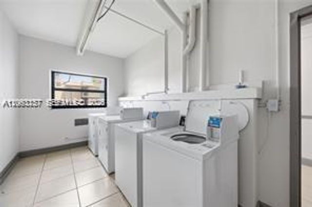 10421 N Kendall Dr C201, Miami, FL 33176
