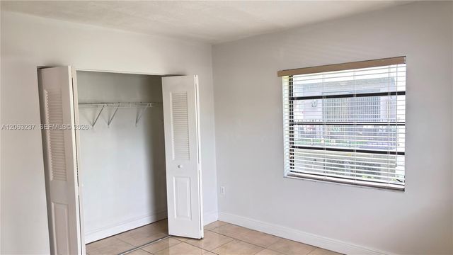 10421 N Kendall Dr C201, Miami, FL 33176