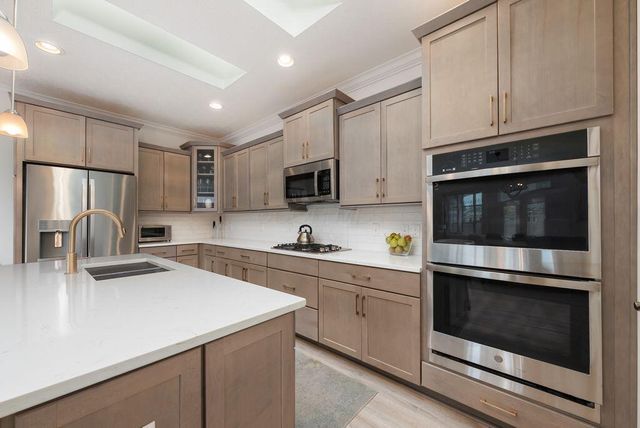 6475 Trinity Knoll Landing, Delaware, OH 43015