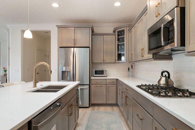 6475 Trinity Knoll Landing, Delaware, OH 43015