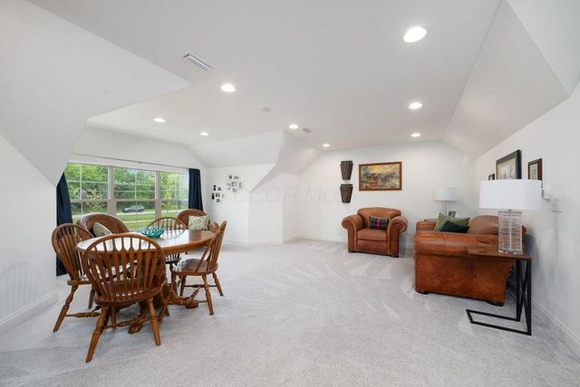 6475 Trinity Knoll Landing, Delaware, OH 43015