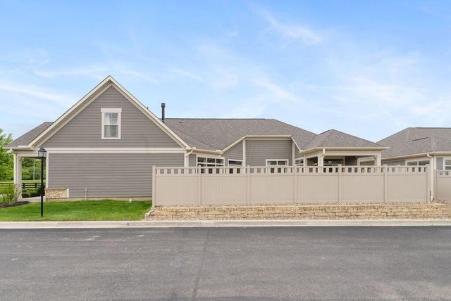 6475 Trinity Knoll Landing, Delaware, OH 43015