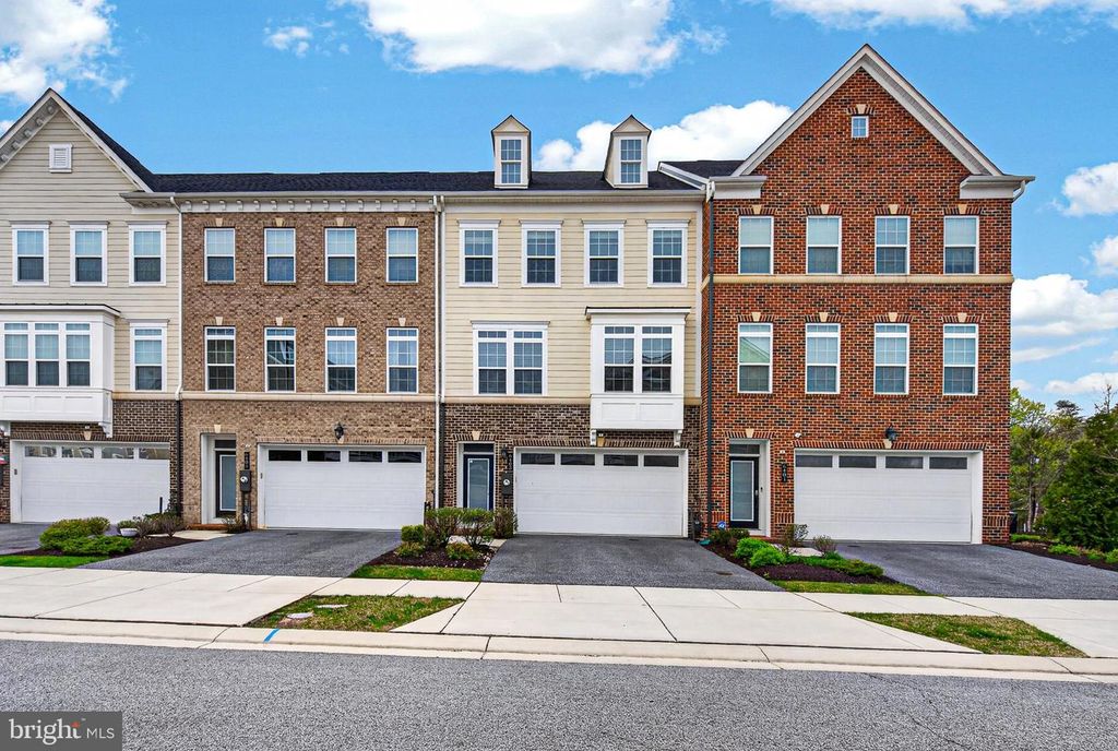 Image 1 of property listing at 6403 TOTTERIDGE ST, Baltimore, MD 21220