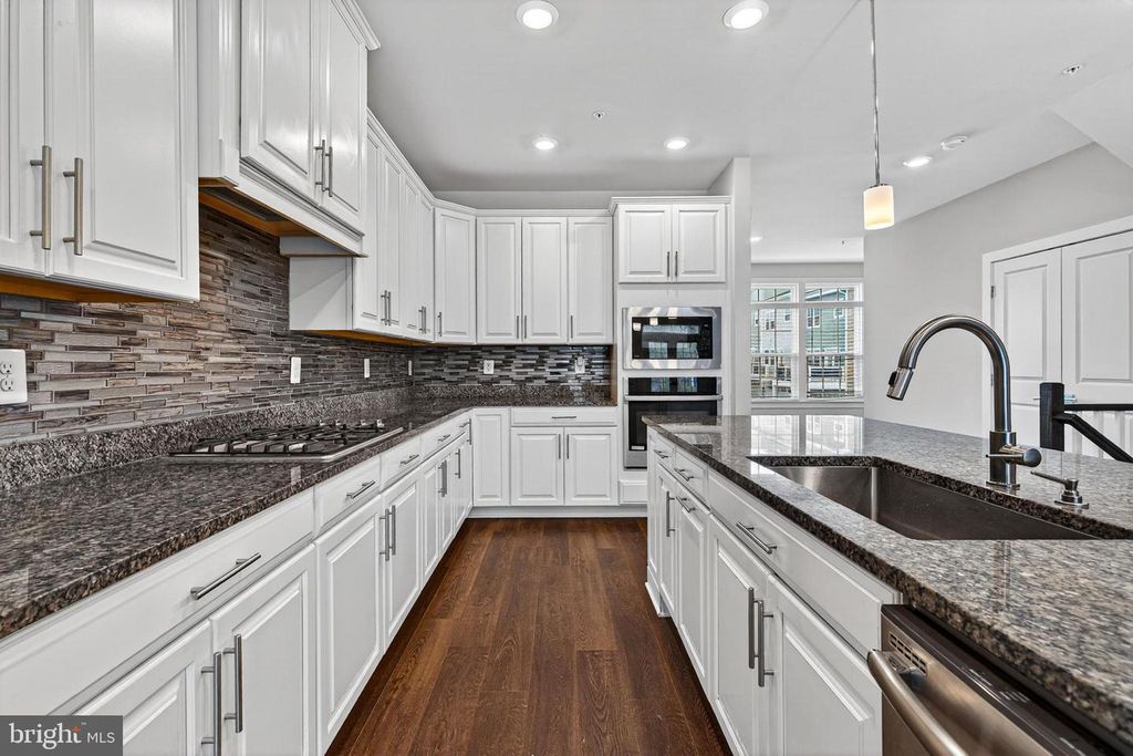 Image 5 of property listing at 6403 TOTTERIDGE ST, Baltimore, MD 21220