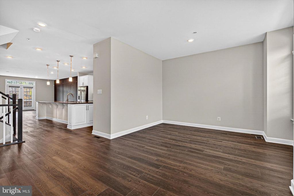 Image 8 of property listing at 6403 TOTTERIDGE ST, Baltimore, MD 21220