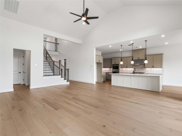 17914 Peachtree Perch Street, Webster, TX 77598