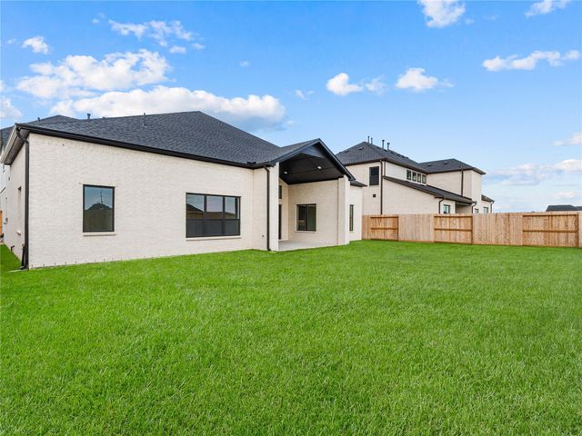 17914 Peachtree Perch Street, Webster, TX 77598