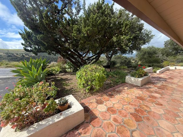 11585 Mccarthy Road, Carmel Valley, CA 93924