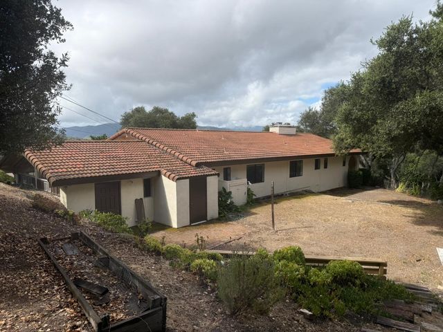 11585 Mccarthy Road, Carmel Valley, CA 93924
