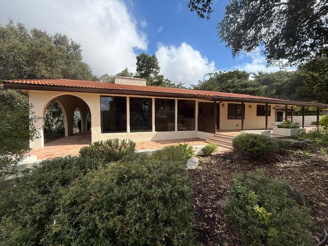 11585 Mccarthy Road, Carmel Valley, CA 93924