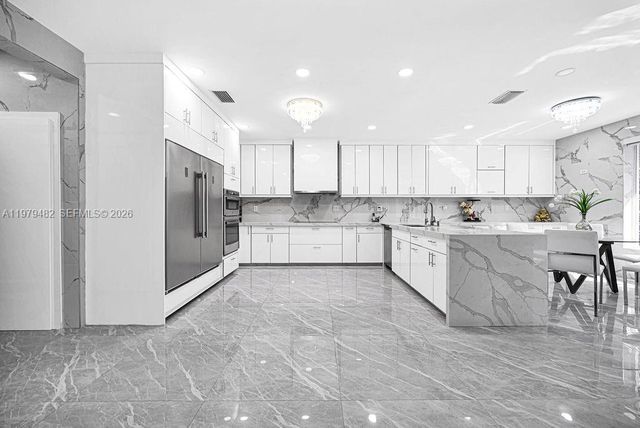 7830 SW 120th St, Pinecrest, FL 33156