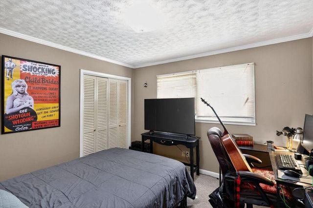 17 West RD, Fayetteville, TN 37334