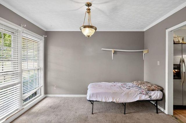 17 West RD, Fayetteville, TN 37334