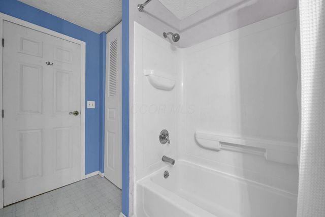 3827 Orange Blossom Lane, Gahanna, OH 43230
