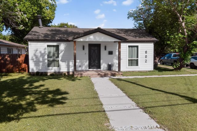 602 N Bagdad Road, Grand Prairie, TX 75050