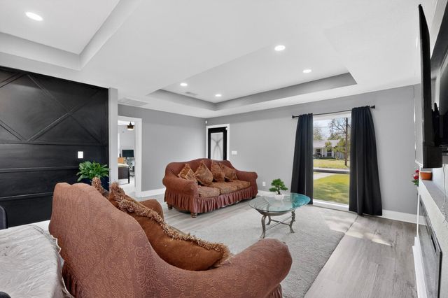 602 N Bagdad Road, Grand Prairie, TX 75050