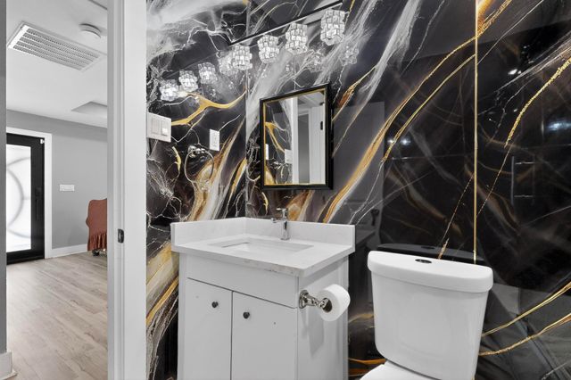 602 N Bagdad Road, Grand Prairie, TX 75050