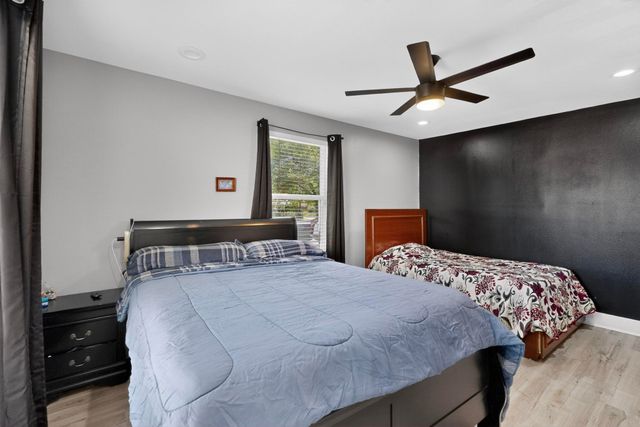 602 N Bagdad Road, Grand Prairie, TX 75050