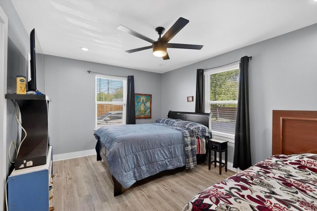 602 N Bagdad Road, Grand Prairie, TX 75050