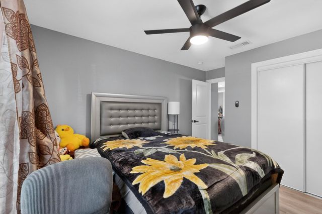 602 N Bagdad Road, Grand Prairie, TX 75050