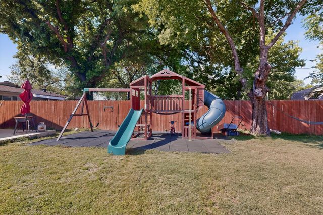 602 N Bagdad Road, Grand Prairie, TX 75050