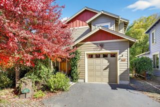169 Wagner Butte Avenue, Talent, OR 97540