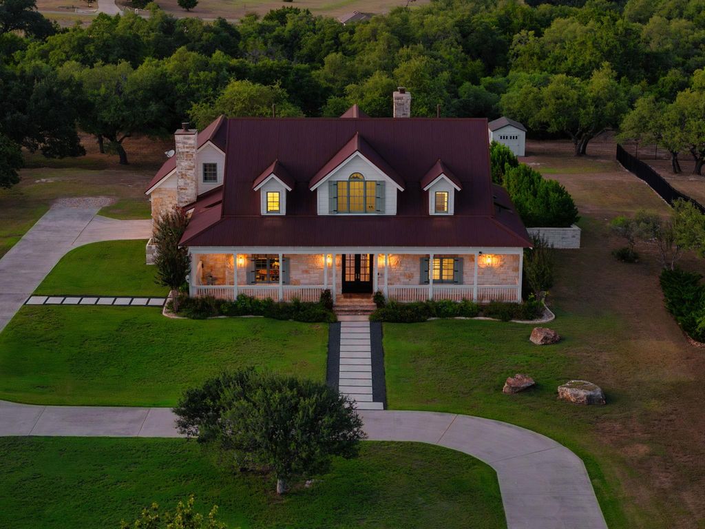 148 Trailmaster CIR, Driftwood, TX 78619