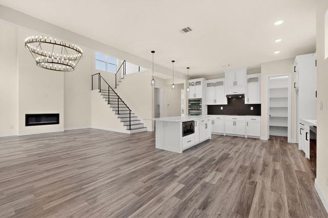 103 N Wisteria Street, Mansfield, TX 76063