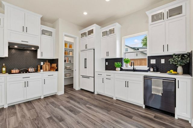 103 N Wisteria Street, Mansfield, TX 76063