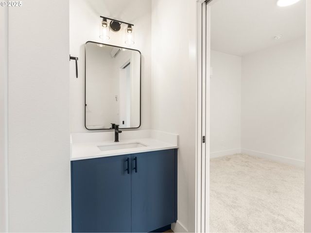 2385 Se 135TH Ave 8, Portland, OR 97233