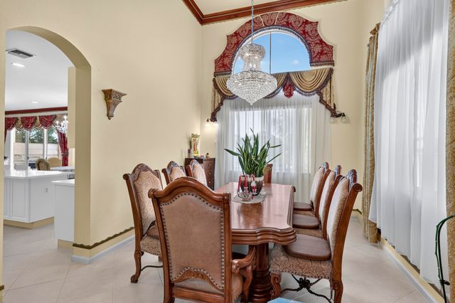 120 ISOLA Circle, Royal Palm Beach, FL 33411