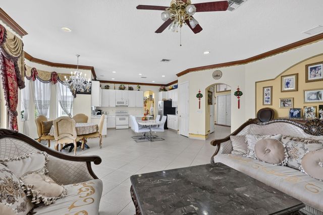 120 ISOLA Circle, Royal Palm Beach, FL 33411