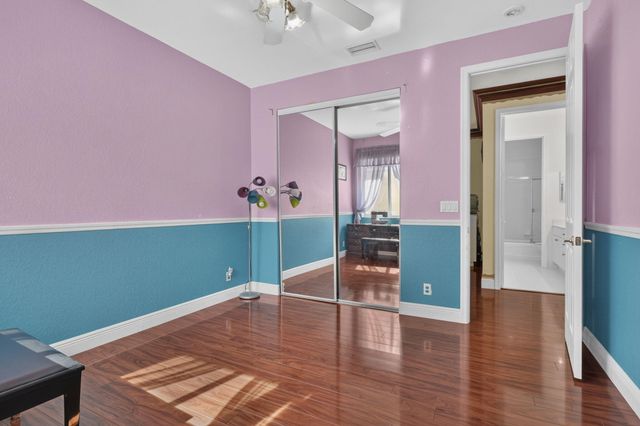 120 ISOLA Circle, Royal Palm Beach, FL 33411