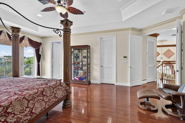 120 ISOLA Circle, Royal Palm Beach, FL 33411
